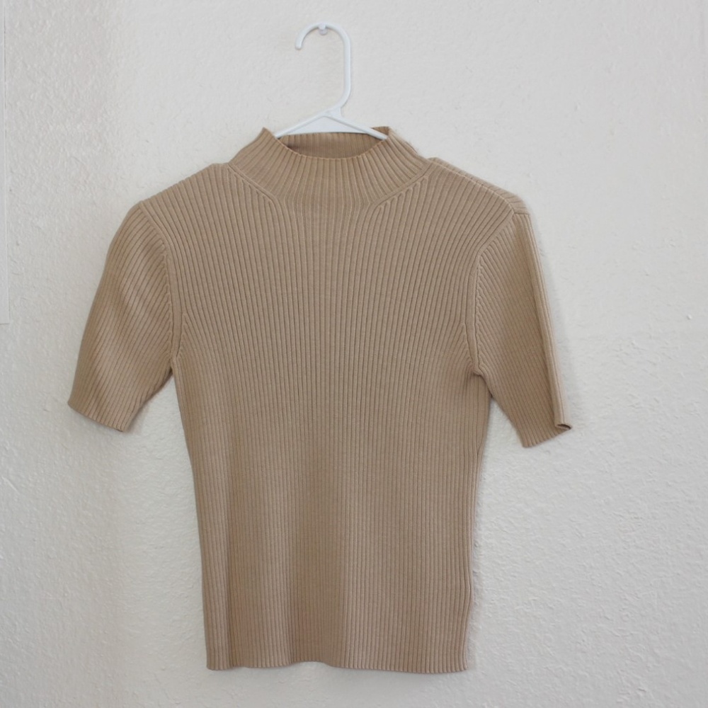 90's Style mock neck half sleeve blouse